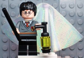 New Lego Harry Potter Minifig w Invisibility Cloak 4842