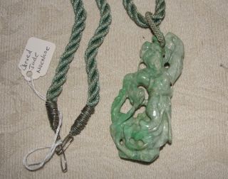  Art Deco Chinese Carved Green Jadeite Jade GEISHA Silver clasp pendant