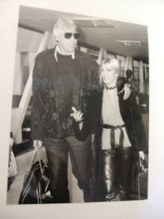 1980 James Coburn with Lynsey de Paul Press Photograph