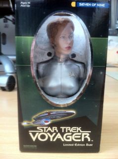 VOYAGER 7 of 9 (Seven of Nine) Jeri Ryan Limited Edition BUST Statue