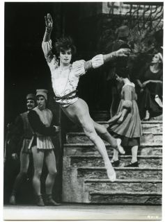 The Royal Ballet Rudolf Nureyev Romeo Juliet Doubleweight Dance Still
