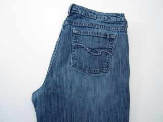 St. Johns Bay Womens Petite Size 10P Inseam 29 Blue Jeans Boot Cut 1