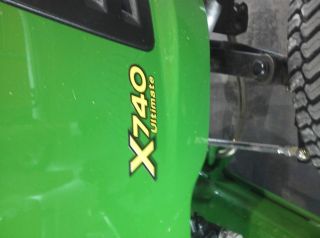 John Deere X740 Lawn Tractor Mower  