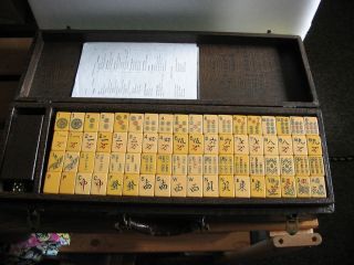 Vintage Mahjong Set 144 Tiles Solid Bakelite Excellent Trumpet Case Mah Jong  