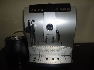 Jura Capresso Impressa Z5 220 Cups Espresso Machine