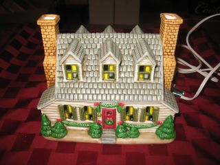 COLONIAL VILLAGE 1986 KINGS COTTAGE Lighted House #05890 Byron Wood