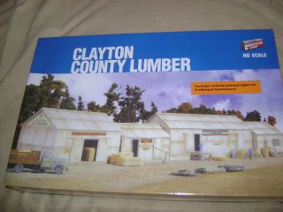 Clayton Country Lumber Building Kit by Walthers