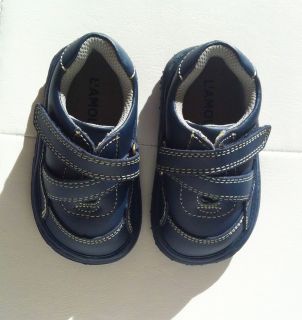 LAMOUR AND ANGEL Baby Toddler Navy Blue Leather Zigzag Strap Shoes