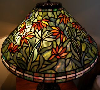 Reproduction Stained Glass Black Eyed Susan Lamp Shade 20W