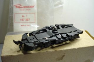 HO Train Rivarossi Rauss Maffei Front Truck Complete with Coupler