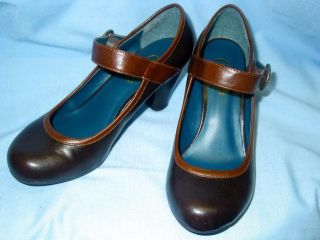 Candies 2 Tone Brown Mary Jane Heels Pumps Shoes Size 6 B