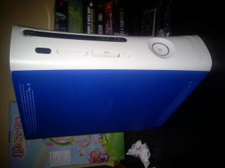 Blue/White XBOX 360 Console (offline only, banned)   plays all games