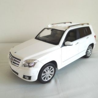 Official Licensed Mercedes Benz GLK Class RC Car White
