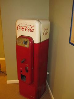 Vintage Model 44 Coca Cola Machine