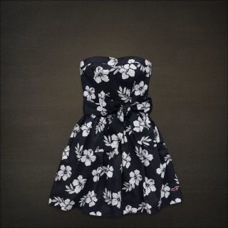 HOLLISTER WOMENS DRESS size XS NWT blue FLORAL lobster point
