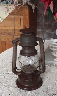 Vintage Dietz Little Wizard oil lantern