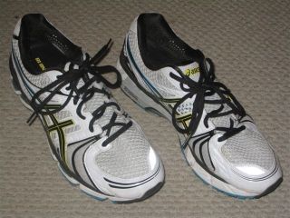 Asics Gel Kayano 18 mens running shoes size 10.5, 20 miles   excellent