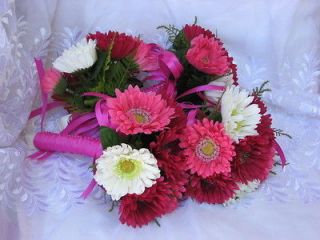 BRIDES MAIDS BOUQUETS GERBERA DAISYS PINK/FUSCHSIA AND IVORY