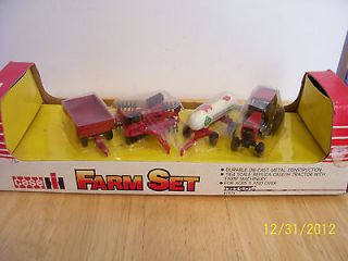 CASE International Farm Toy Set Ertl 1/64 2594 Tractor wagon disk 1986