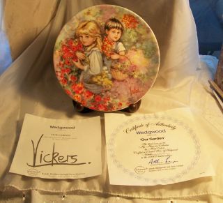 COLLECTOR PLATE ~ #3 OUR GARDEN ~ MY MEMORIES ~ 1983 ~ WEDGWOOD QUEEN