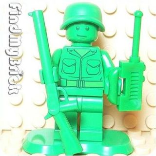 M733 Lego Toy Story Green Army Men Minifigure with Radio & Rifle Gun