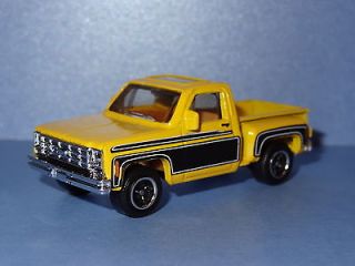 1975 CHEVY STEPSIDE PICKUP TRUCK YELLOW 1/62 SCALE LIMITED HTF CASTING