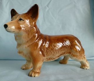 Lovely Corgi Vintage china Dog Figurine Melba Ware England, rare