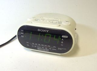 SONY ICF C318 Dream Machine AM/FM Dual Alarm Clock Radio Auto Time Set
