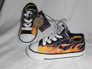 Boys FLAME Converse One Star size 5 for Toddler