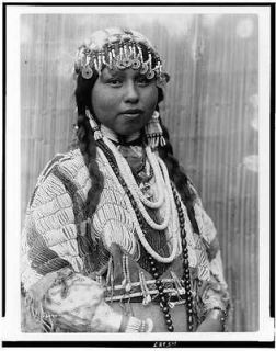 ,Talkluit Indians,women, headdress,chin ese coin,shell,E Curtis,c1910