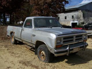 85 86 87 DODGE VAN RAM 100 PICKUP RAMCHARGER 318 5.2 5.2L MOTOR Engine