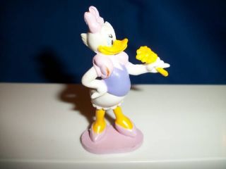 DONALD DUCK Disney PANINI ITALY Figure DAISY w/ FLOWER