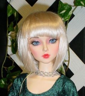 Doll Wig, Monique Gold Ava Size 4/5, Bleach Honey Blonde