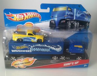 2011 Hot Wheels by Mattel Semi Truck w Trailer and Surfs Up Car Toy
