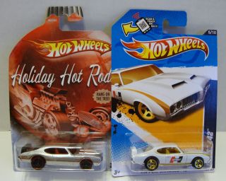 64 Hot Wheels 68 Hurst Olds 442 2011 Olds 442 Holiday Edition 2009