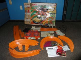 Vintage 1969 Hot Wheels Sizzlers National Champ Race Set Track