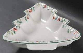 Pfaltzgraff Winterberry Sculpted Handpainted Tree Shaped Bowl, Fine China Dinner