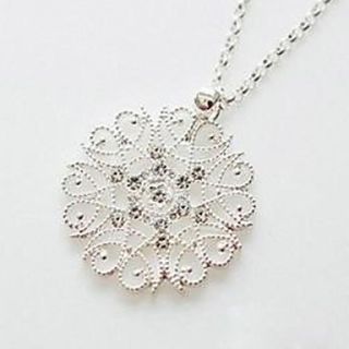 Women Snowflake Pendant Glitter Rhinestones Necklace