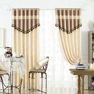 (One Pair) Traditional Elegant Print Energy Saving Curtain Set With Tassels