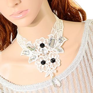 OMUTO Gothic Palace Exaggerate Crystal Collar Necklace (White)